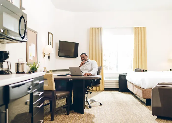 Sonesta Simply Suites Dallas Las Colinas